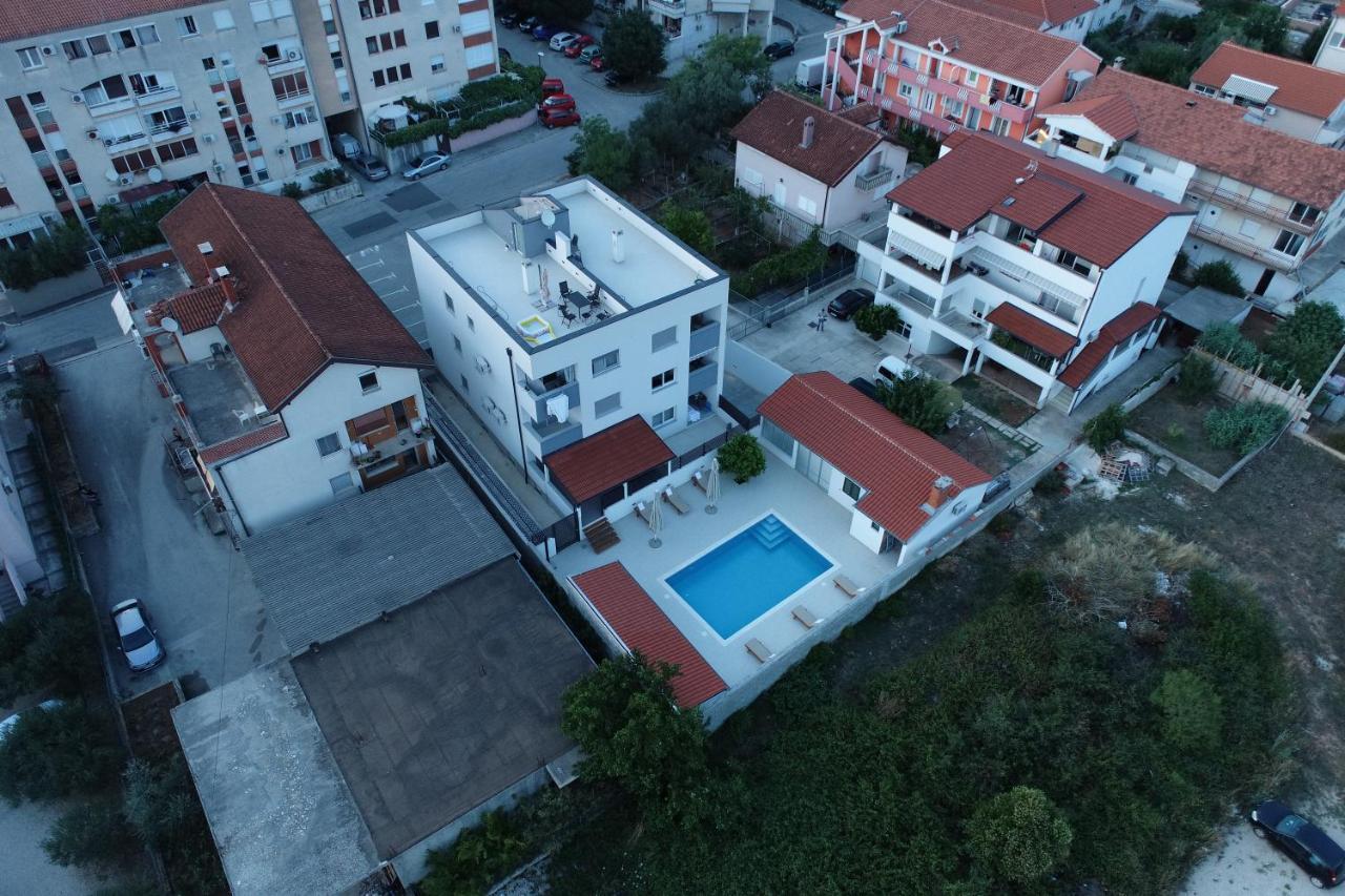 Apartment Zara - Luxury Apartment With Private Pool Exterior foto