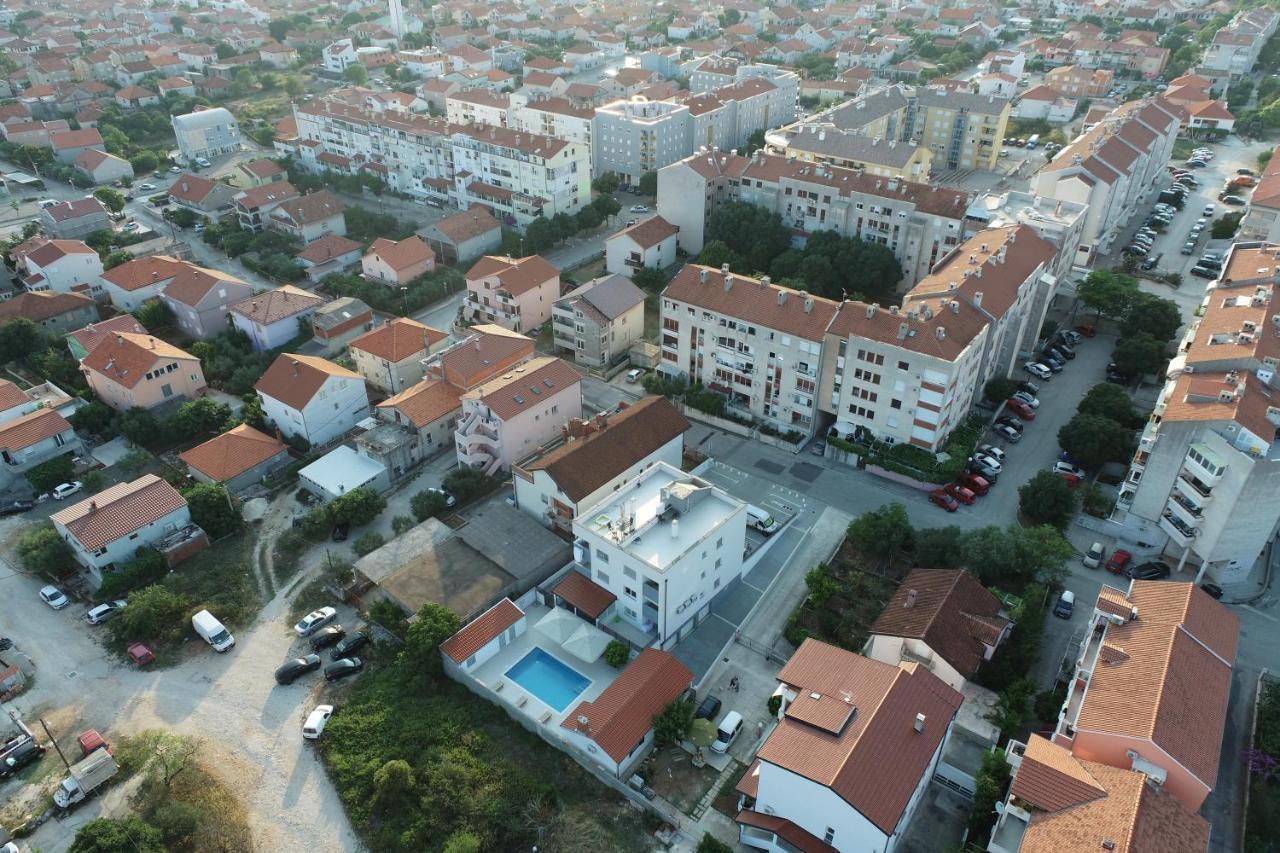 Apartment Zara - Luxury Apartment With Private Pool Exterior foto